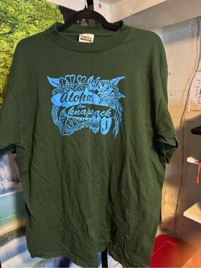 Tultex vintage Men’s Green Aloha Graphic T-Shirt